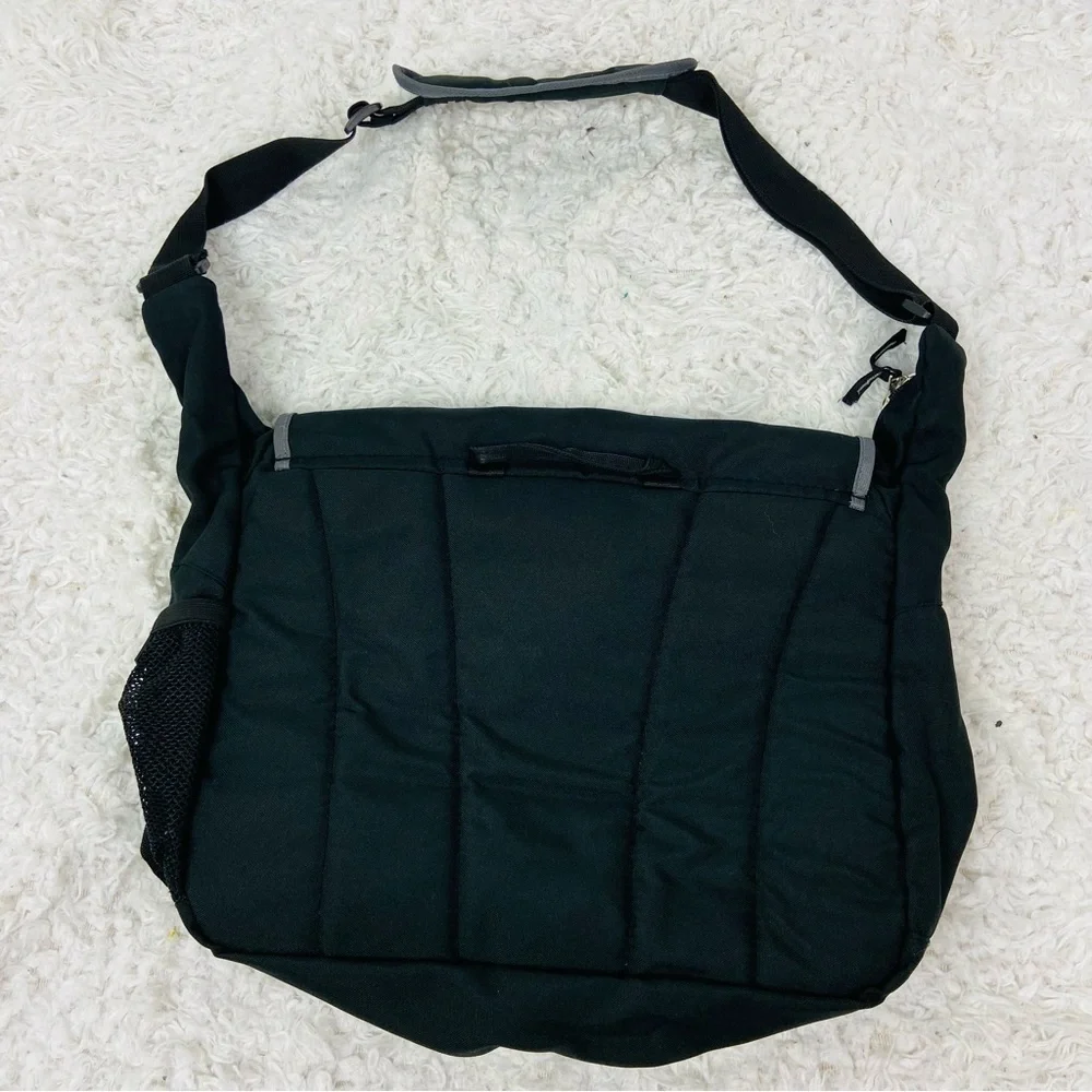 SwissGear Men's Black and Gray multi pocket laptop Messenger Bag
